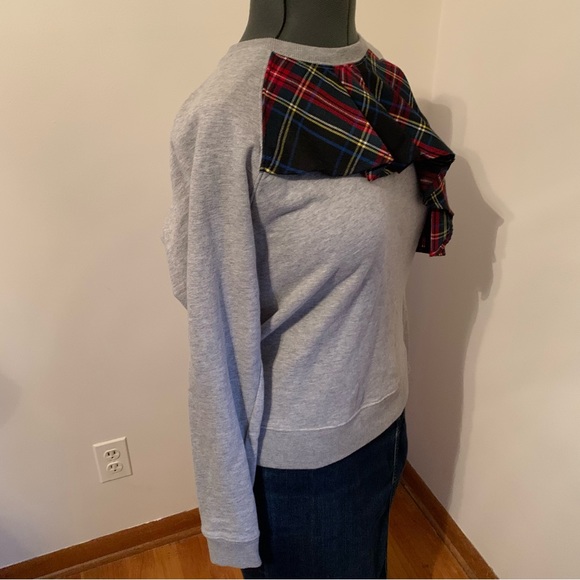 J. Crew grey crew neck sweater with red plaid detail size medium - Picture 4 of 9